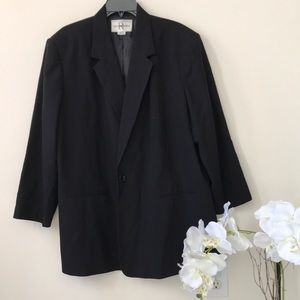 REQUIREMENTS WOMEN’S BLACK BUTTON DOWN COAT JACKET BLAZER